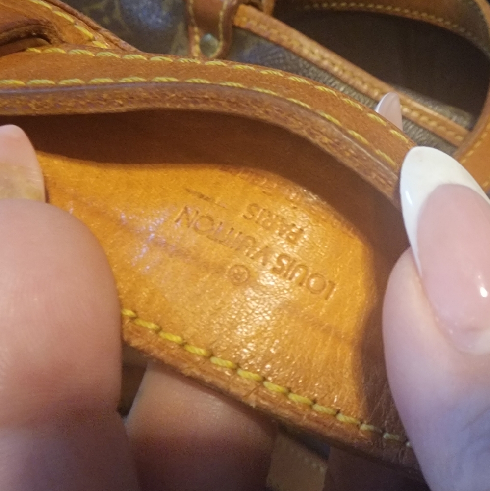 Louis Vuitton Brown Monogram Crossbody Hobo with Tan Vachetta Trim - Picture 3 of 16